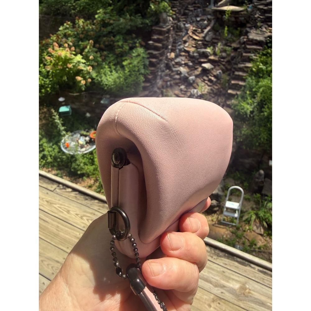 Coach 1941 Kisslock Coin Purse Pink Leather Coin Case Gunmetal Hardware - Picture 5 of 10